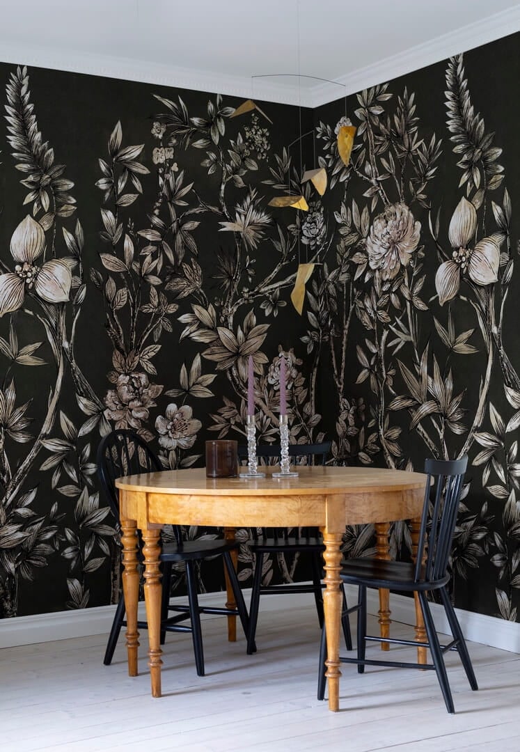 Fototapeta roślinna Rebel Walls R18729 Silk Floral Midnight Cottage Core
