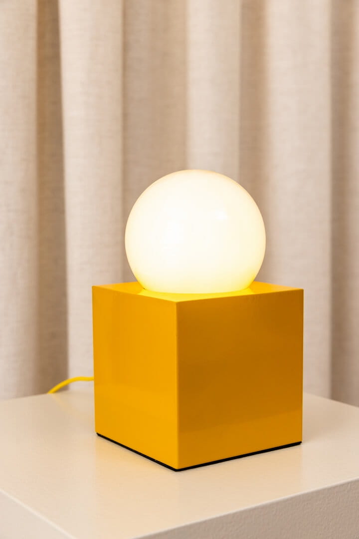 Lampa stołowa z wejściem USB 216707 Bob 14 Yellow Globen