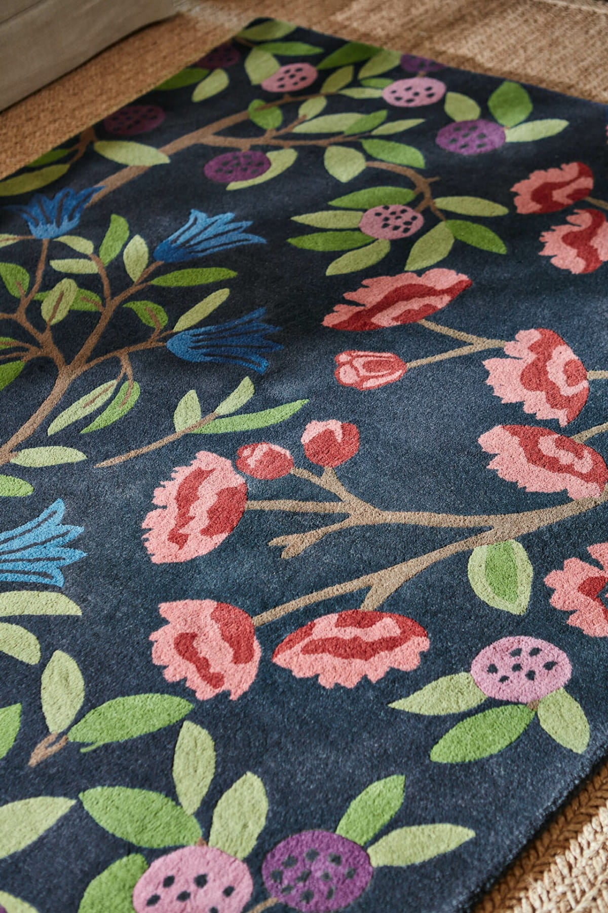 Dywan roślinny FORAGING INDIGO 146618 Sanderson
