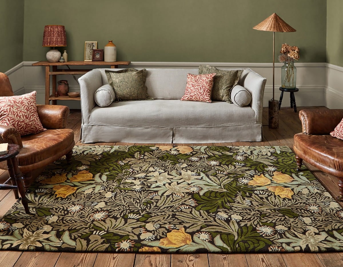Dywan zielony z roślinnym wzorem MOREW – BOWER TWINING VINE GREEN 128207 Morris & Co.