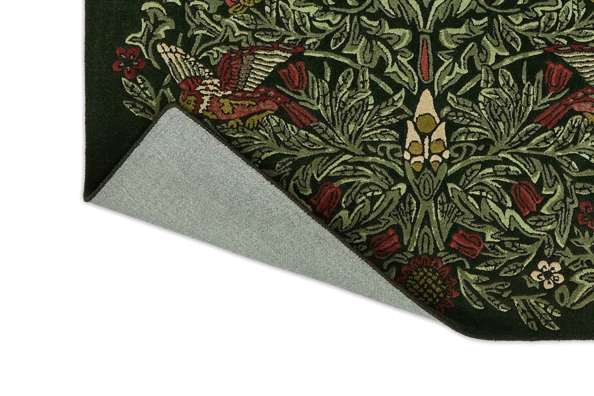 Dywan z botanicznym wzorem zielony MOREW – BIRD TRUMP GREEN 128307 Morris & Co.