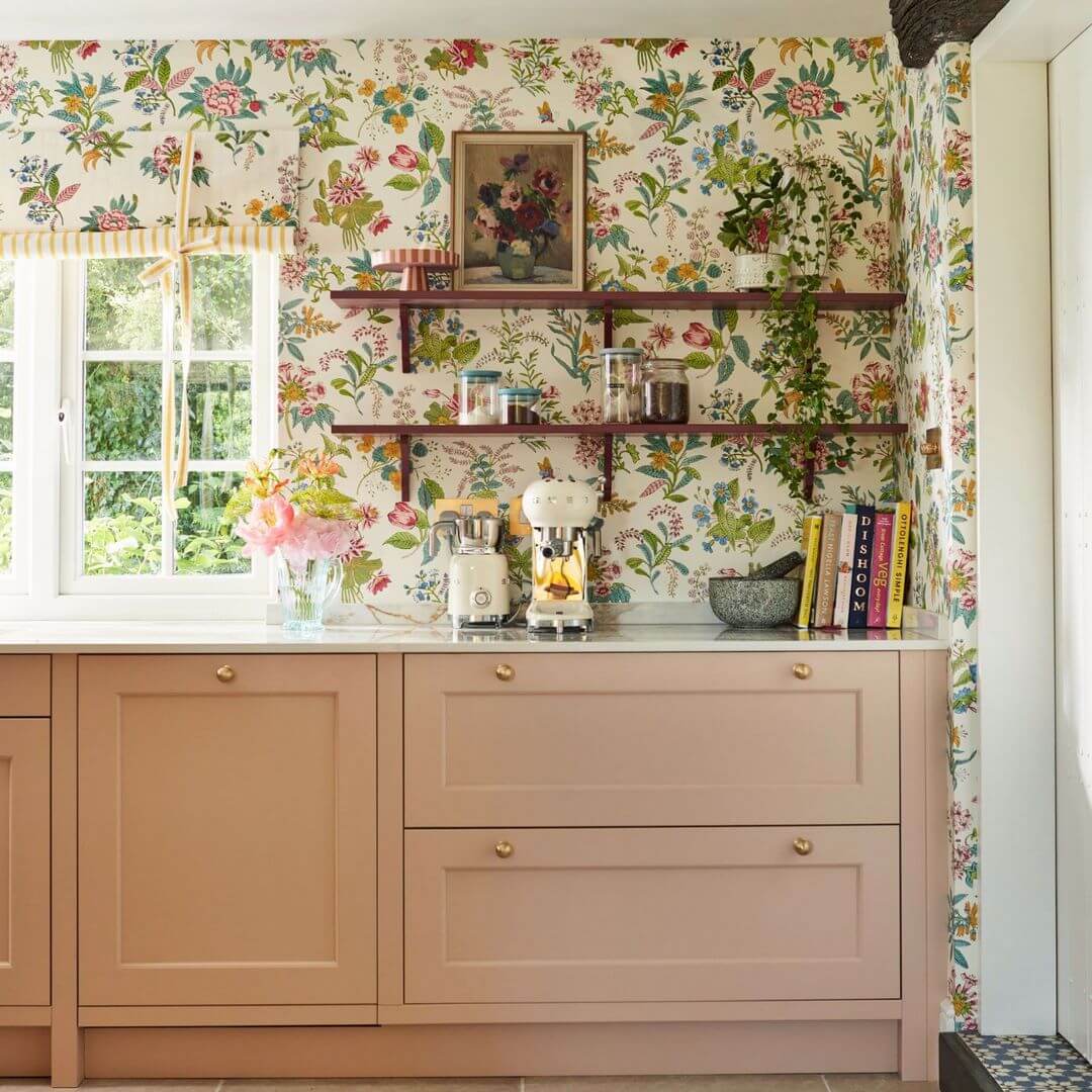 Modna tapeta w 2024 roku - Tapeta botaniczna 113057 Harlequin