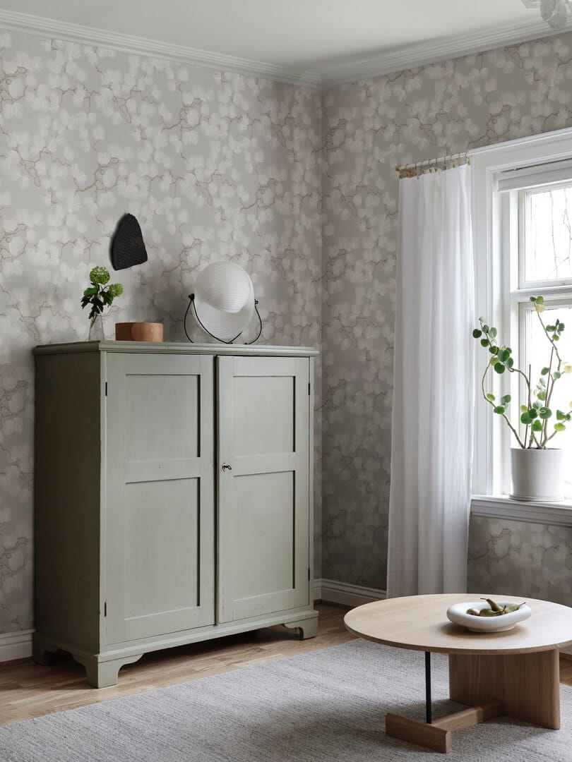 Tapeta gałęzie sosny Sandberg 804-21 Pine Gray Mons Klint