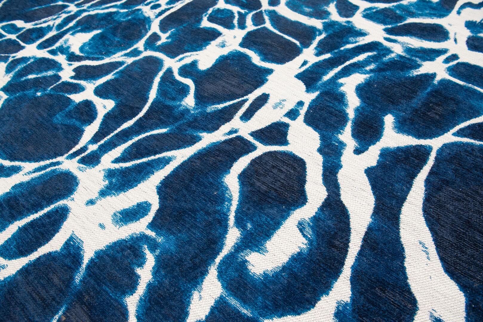 Dywan abstrakcyjny marmur Louis De Poortere 9351 SWIM SURF