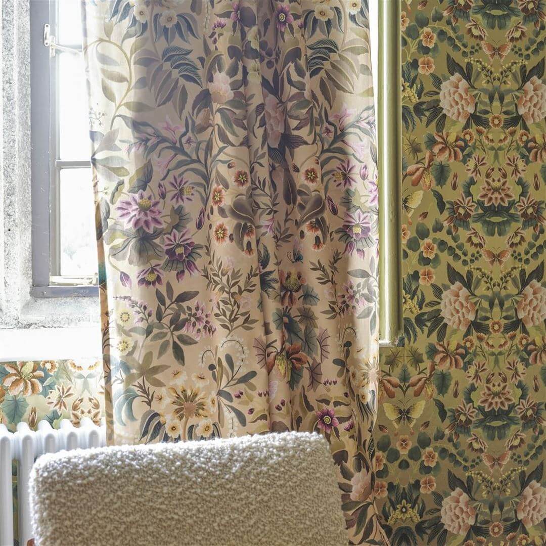 Tkanina bawełniana z roślinnym ornamentem Designers Guild FDG3079/02 Karakusa Ikebana