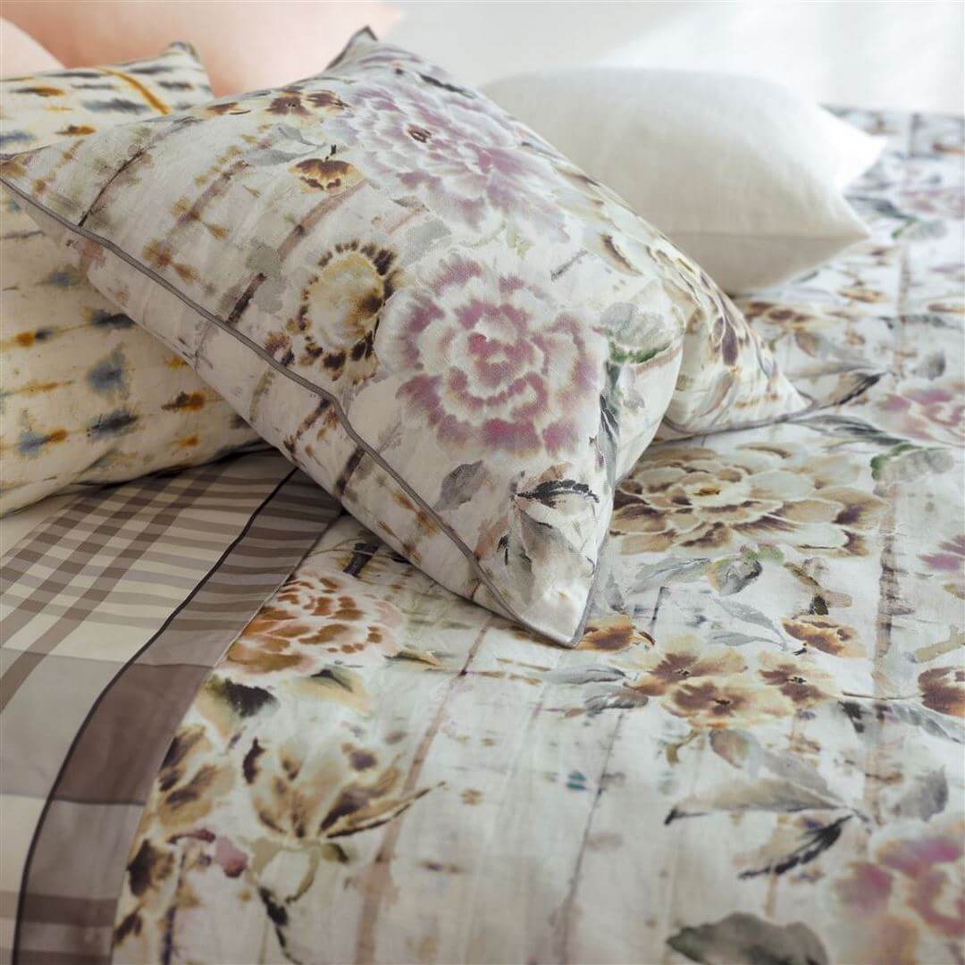 Tkanina bawełniana w kwiaty Designers Guild FDG3081/04 Kyoto Flower Ikebana