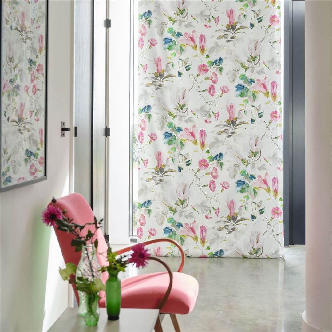 Tkanina bawełniana z kwiatami magnolii Designers Guild FDG3083/02 Japanese Magnolia Ikebana