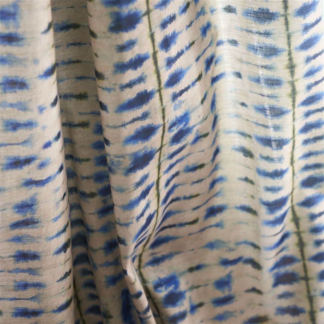 Tkanina bawełniana w stylu tie-dye Designers Guild FDG3085/01 Suzuri Ikebana