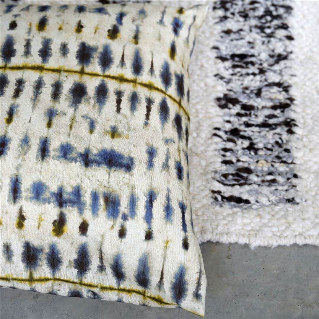 Tkanina bawełniana w stylu tie-dye Designers Guild FDG3085/01 Suzuri Ikebana