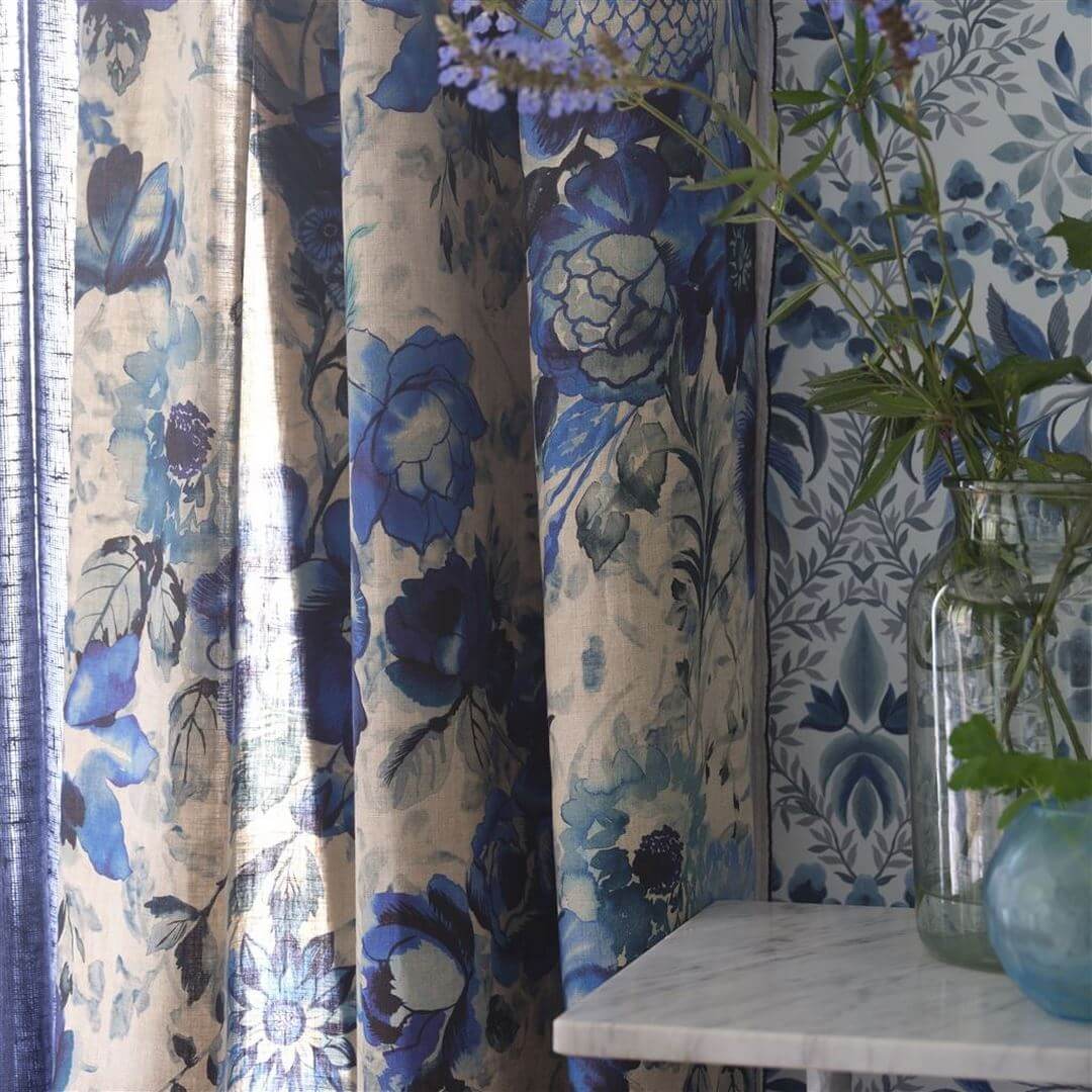 Tkanina lniana w kwiaty Designers Guild FDG3086/01 Hirigana Ikebana