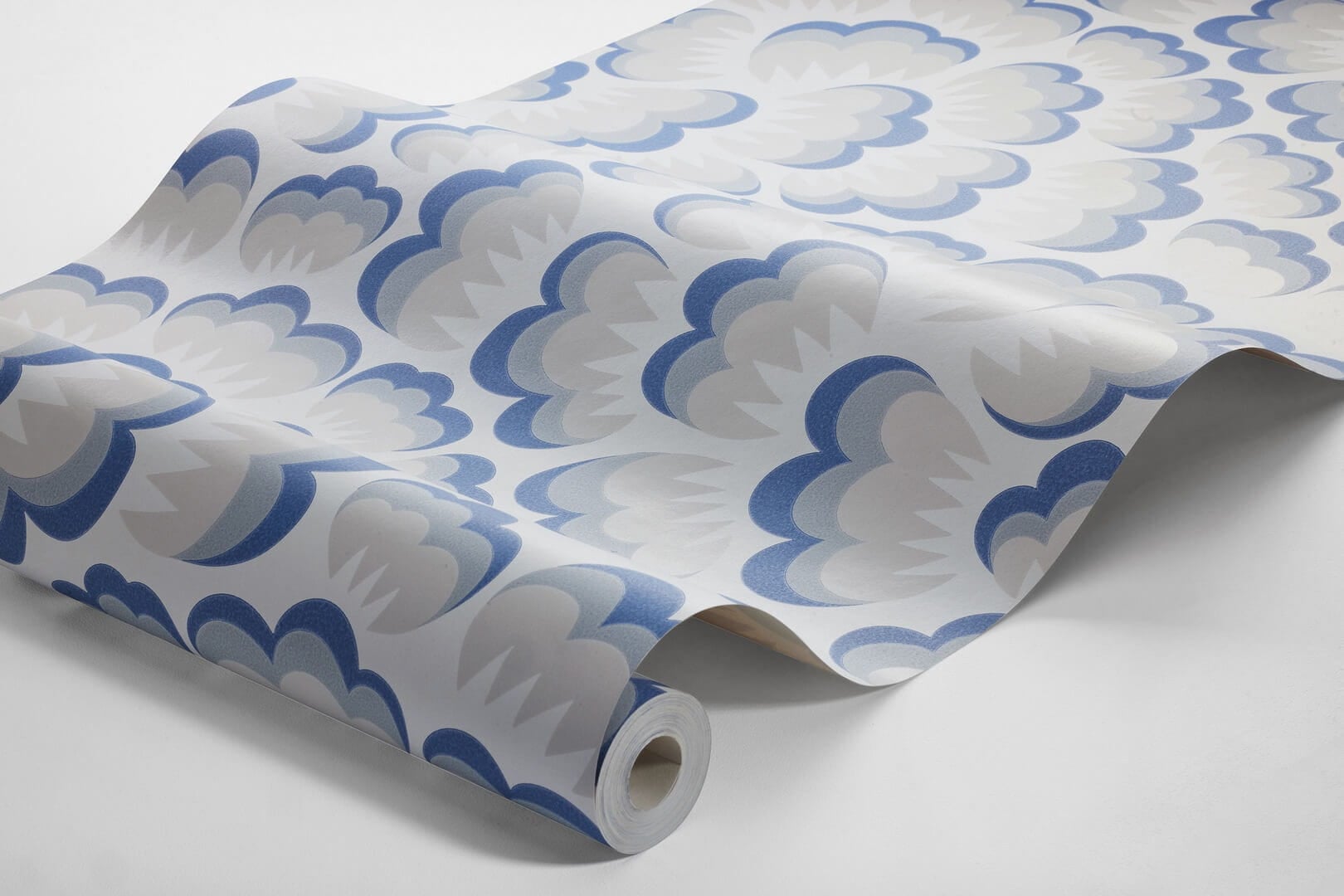 Tapeta z graficznym wzorem Boras Tapeter 2101 Bom Bom Hanna Werning Swedish Designers