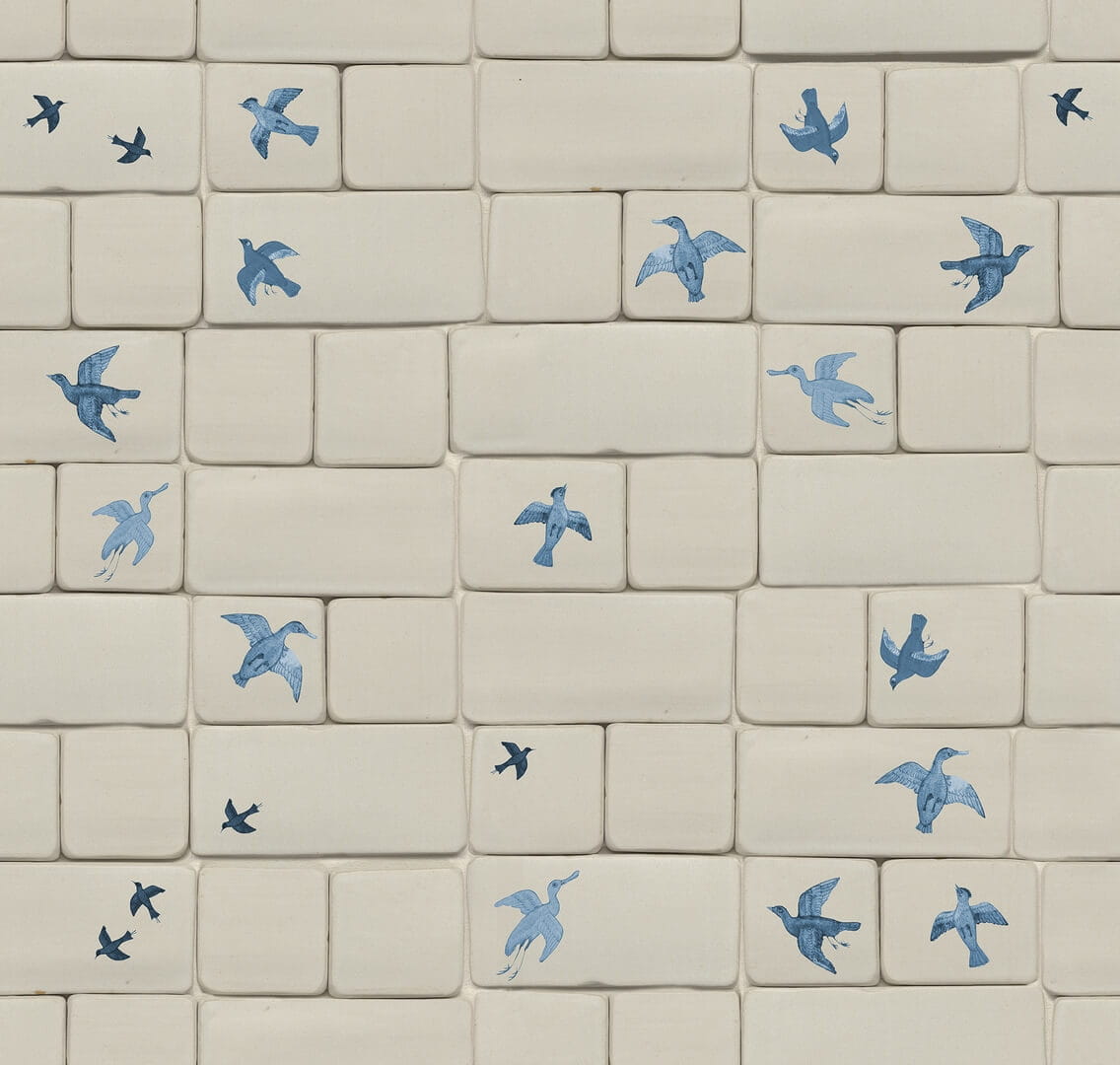 Fototapeta płytki i ptaki Rebel Walls R18765 Flight of Tiles Blue Natural Aesthetics