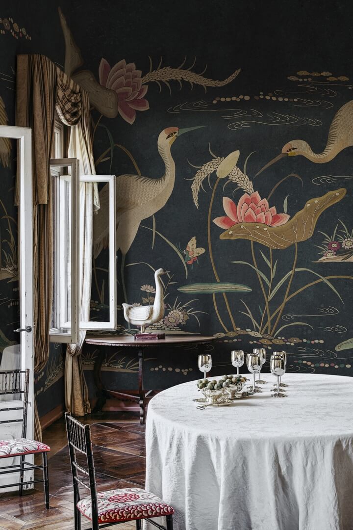 Fototapeta ogród wodny z ptakami Sandberg S10419 Seabirds Dark Blue Chinoiserie Garden
