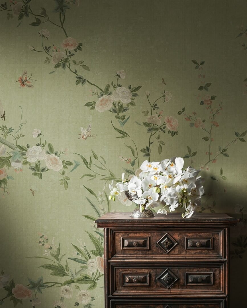 Fototapeta roślinne pnącza i ptaki Sandberg S10425 Bloom Green Chinoiserie Garden