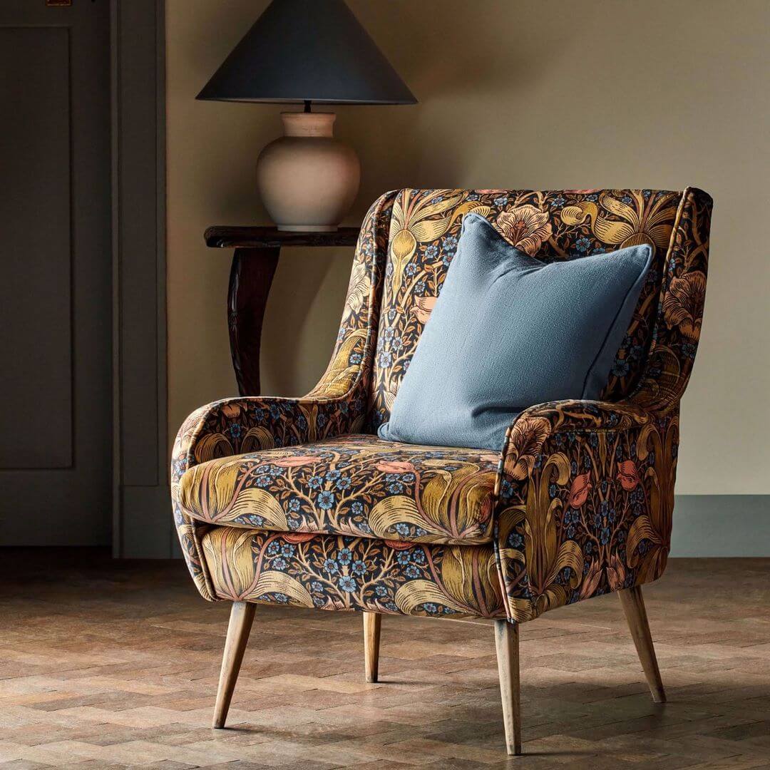 Tkanina welurowa z roślinnym wzorem Morris & Co. 227208 Spring Thicket Bedford Park Fabric