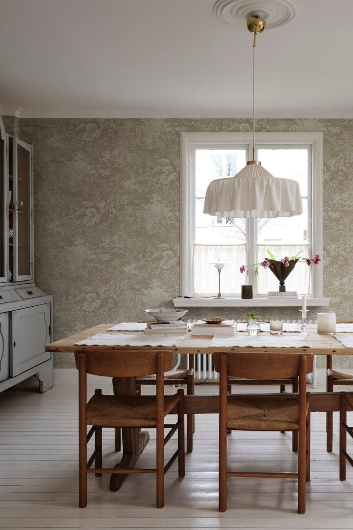 Fototapeta las w stylu Toile de jouy Sandberg S10404 Forest Toile Sandstone Tidlösa