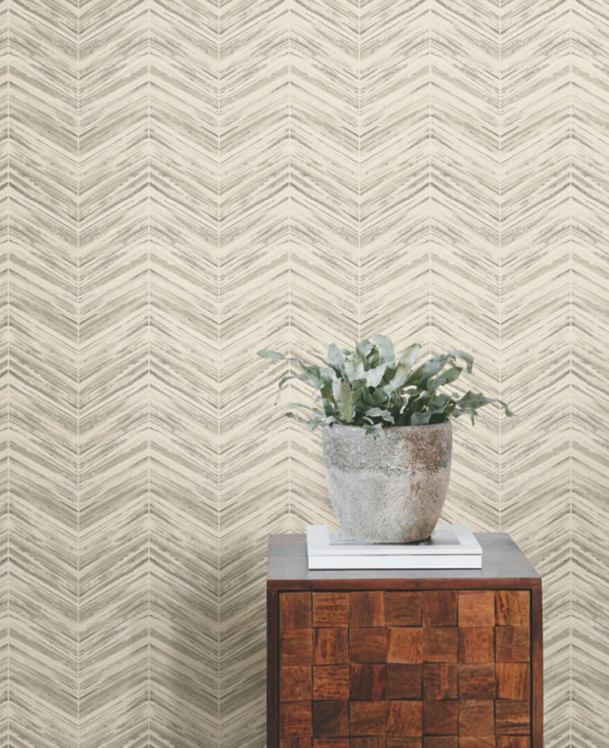 Tapeta jodełka York Wallcoverings BW3912 Petite Watercolor Chevron Black & White