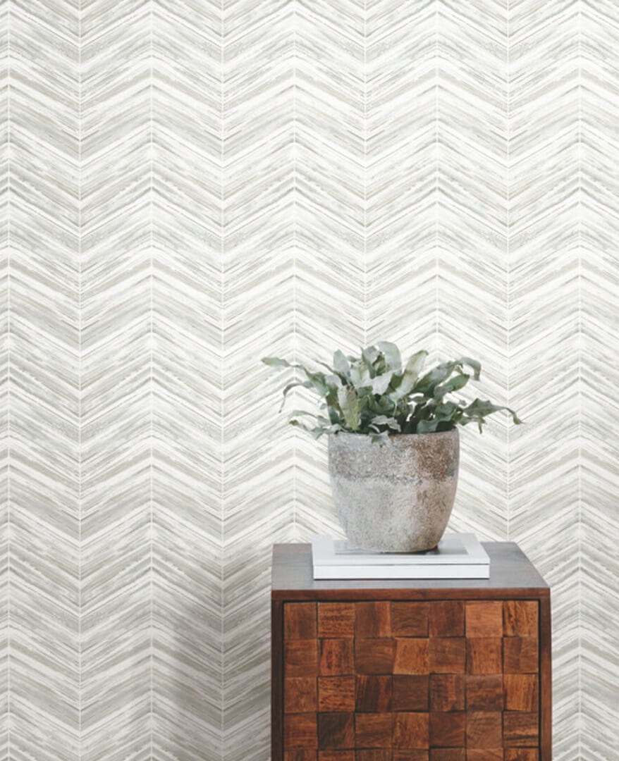 Tapeta jodełka York Wallcoverings BW3913 Petite Watercolor Chevron Black & White
