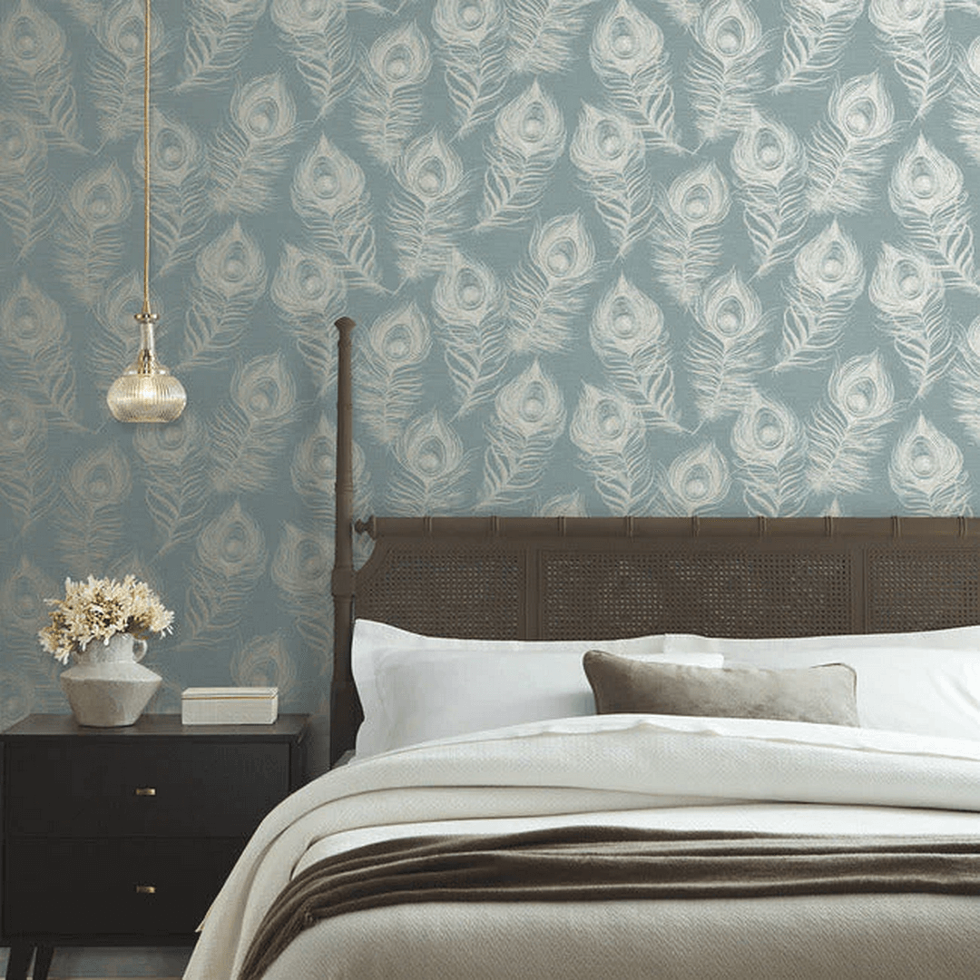 Tapeta pawie pióra York Wallcoverings EV3943 Regal Peacock Casual Elegance