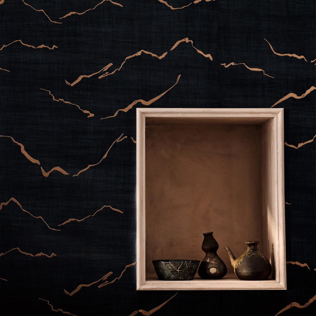 Tapeta tekstylna falujące linie Black Edition W951/01 Kuju Wallcovering Quill Tsauri