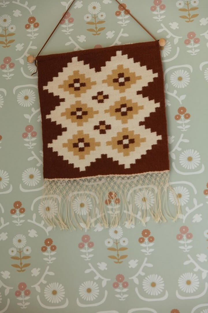 Tapeta roślinna w stylu folk Boras Tapeter 5820 Isolde Nordic Folk