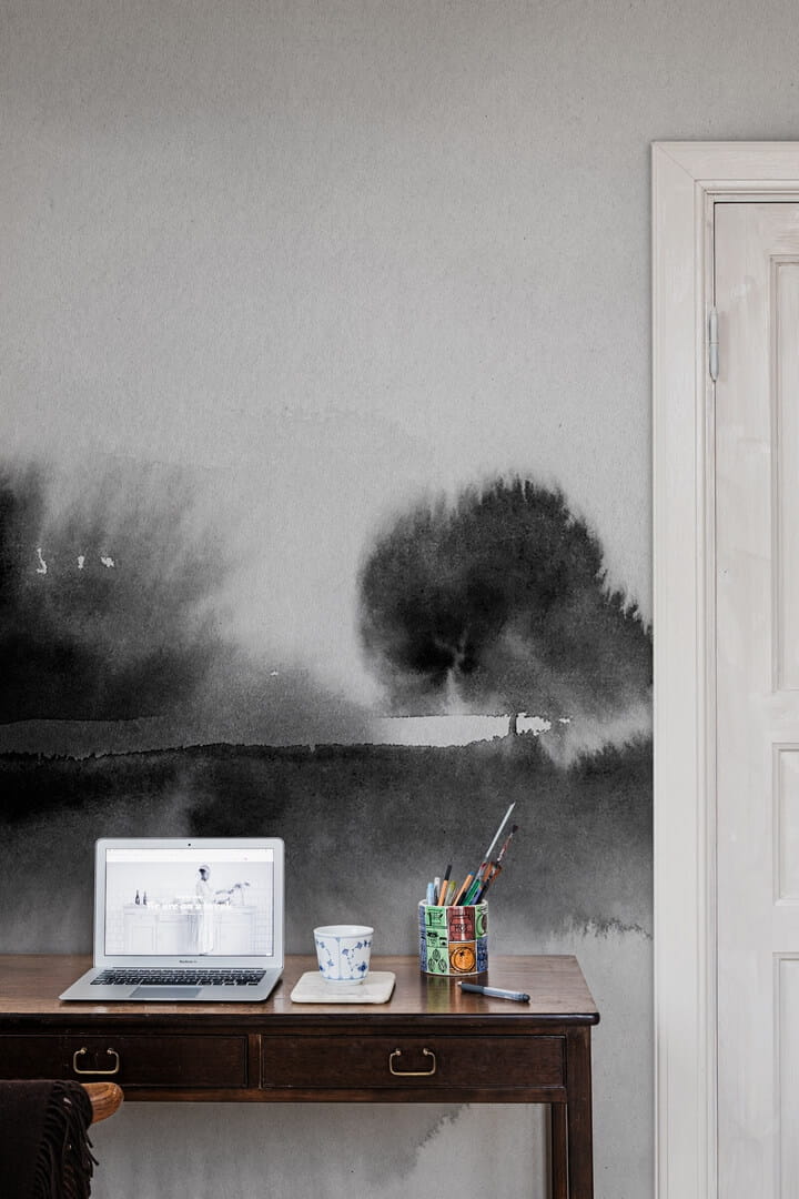 Fototapeta akwarelowy krajobraz Rebel Walls R20173 Stormy Forest Black White Mystic Shades