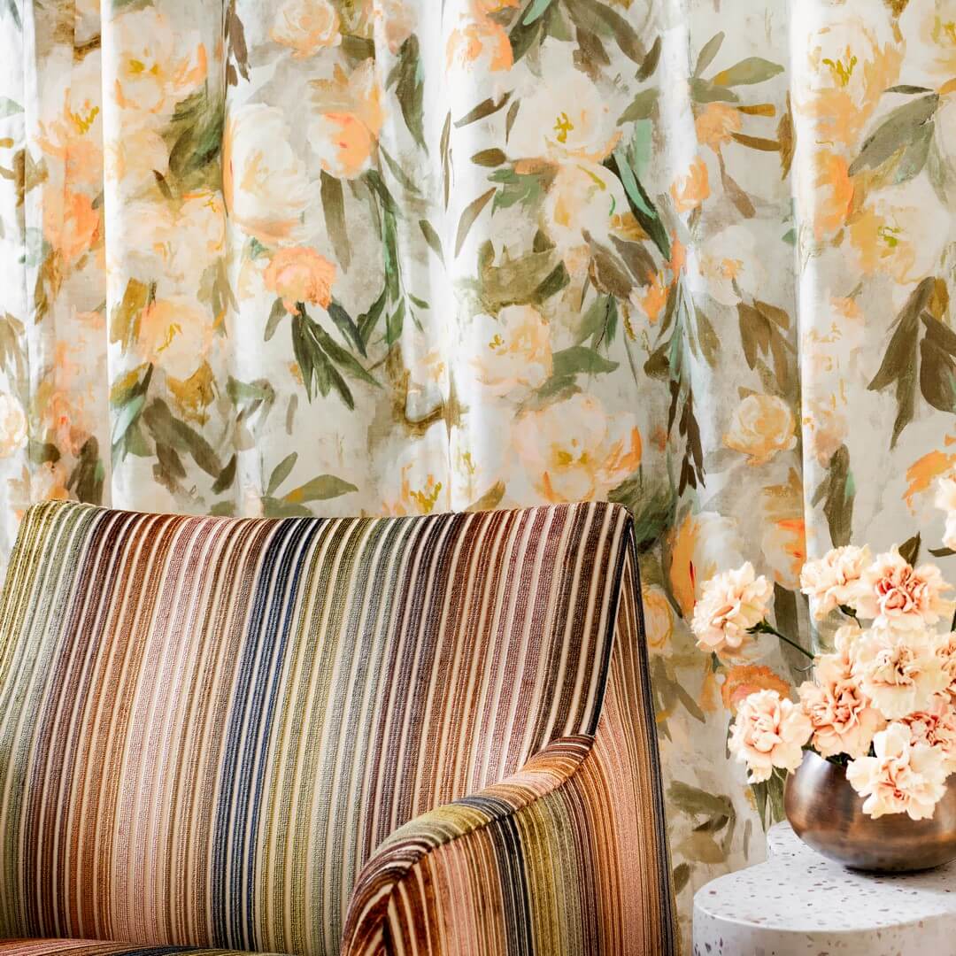 Tkanina z florystycznym wzorem Romo 8048/01 Ottavia Ottavia Fabrics