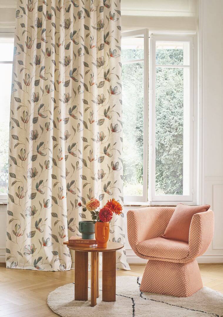 Tkanina haftowana w kwiaty magnolii Camengo 49170326 Magnolia