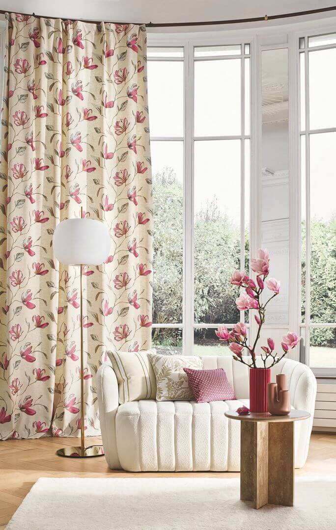 Tkanina haftowana w kwiaty magnolii Camengo 49170326 Magnolia