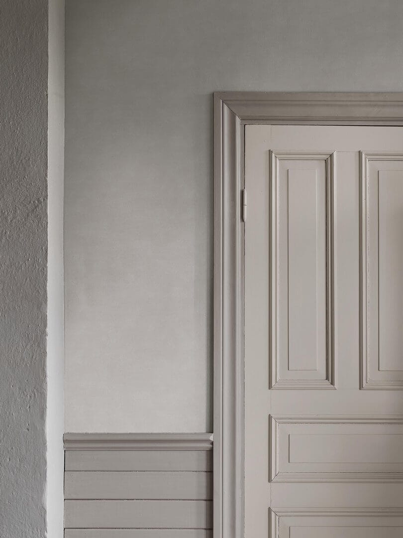 Tapeta minimalistyczna z pociągnięciami pędzla Boras Tapeter 5052 Shades Soapstone Shades