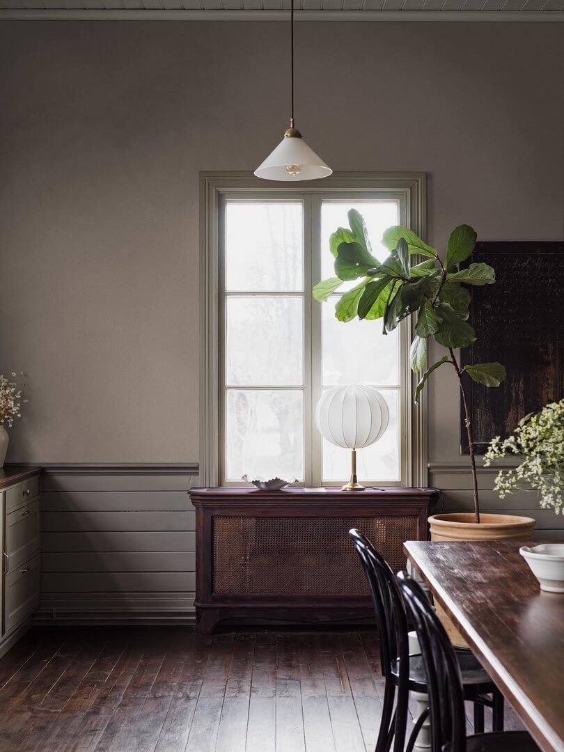 Tapeta minimalistyczna imitująca tkaninę Boras Tapeter 6124 Canvas Taupe Shades