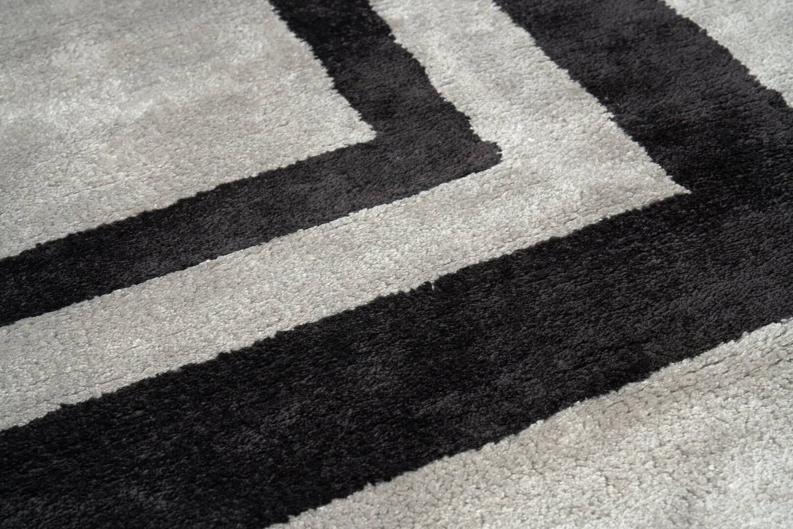 Dywan wiskozowy szary STRADA GRAY Handmade Collection Carpet Decor Fargotex