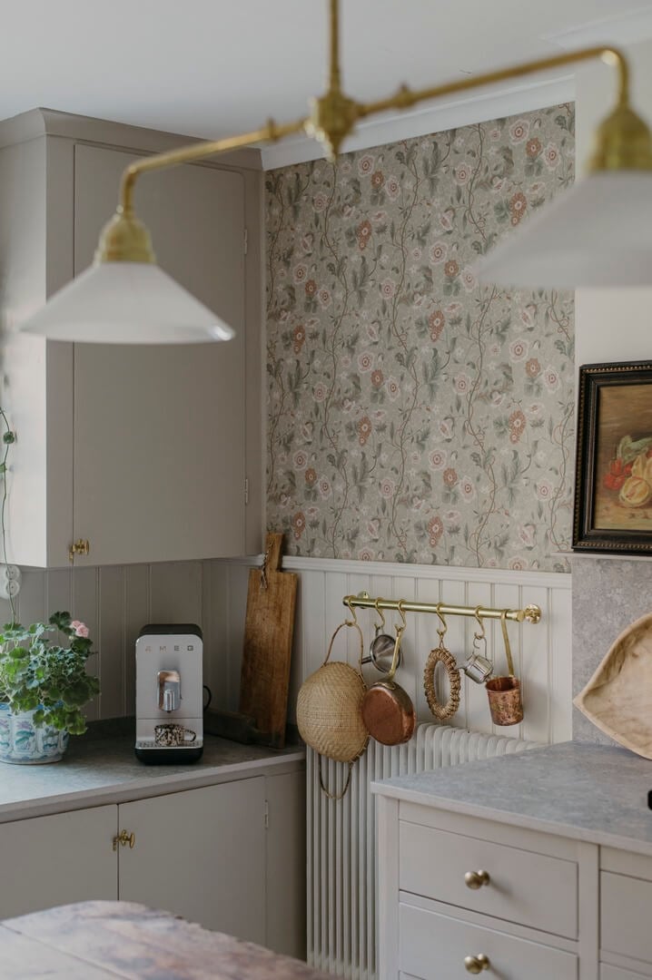 Tapeta roślinne pnącza Sandberg S10499 Ulla Garden Green Snickarglädjen & Lovisaslind