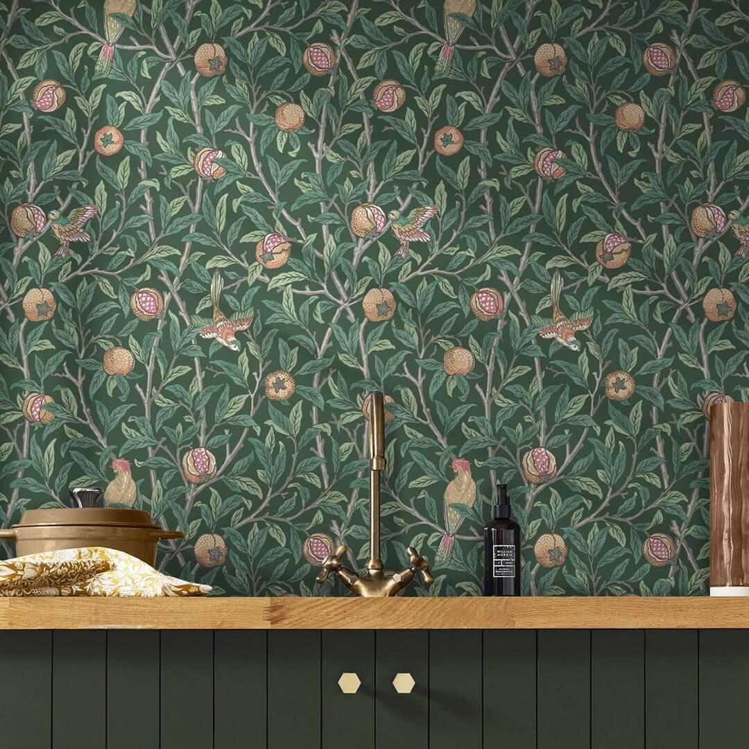 Tapeta botaniczna ptaki i owoce Graham & Brown Bird & Pomegranate 124260 William Morris At Home