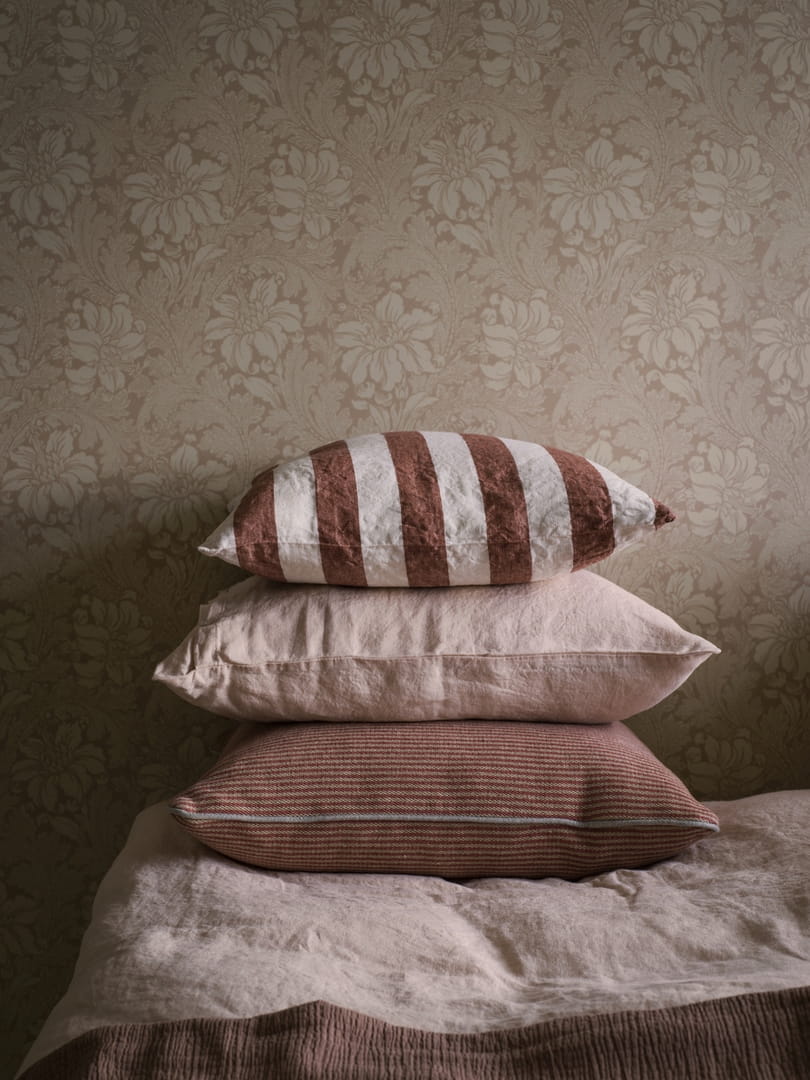 Tapeta roślinna w liście i kwiaty akantu Boras Tapeter 2009 Acanthus Icons