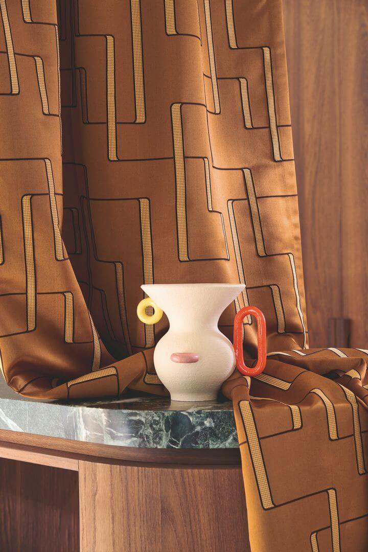 Tkanina satynowa z haftem Casamance 45740424 Lusio West Dream