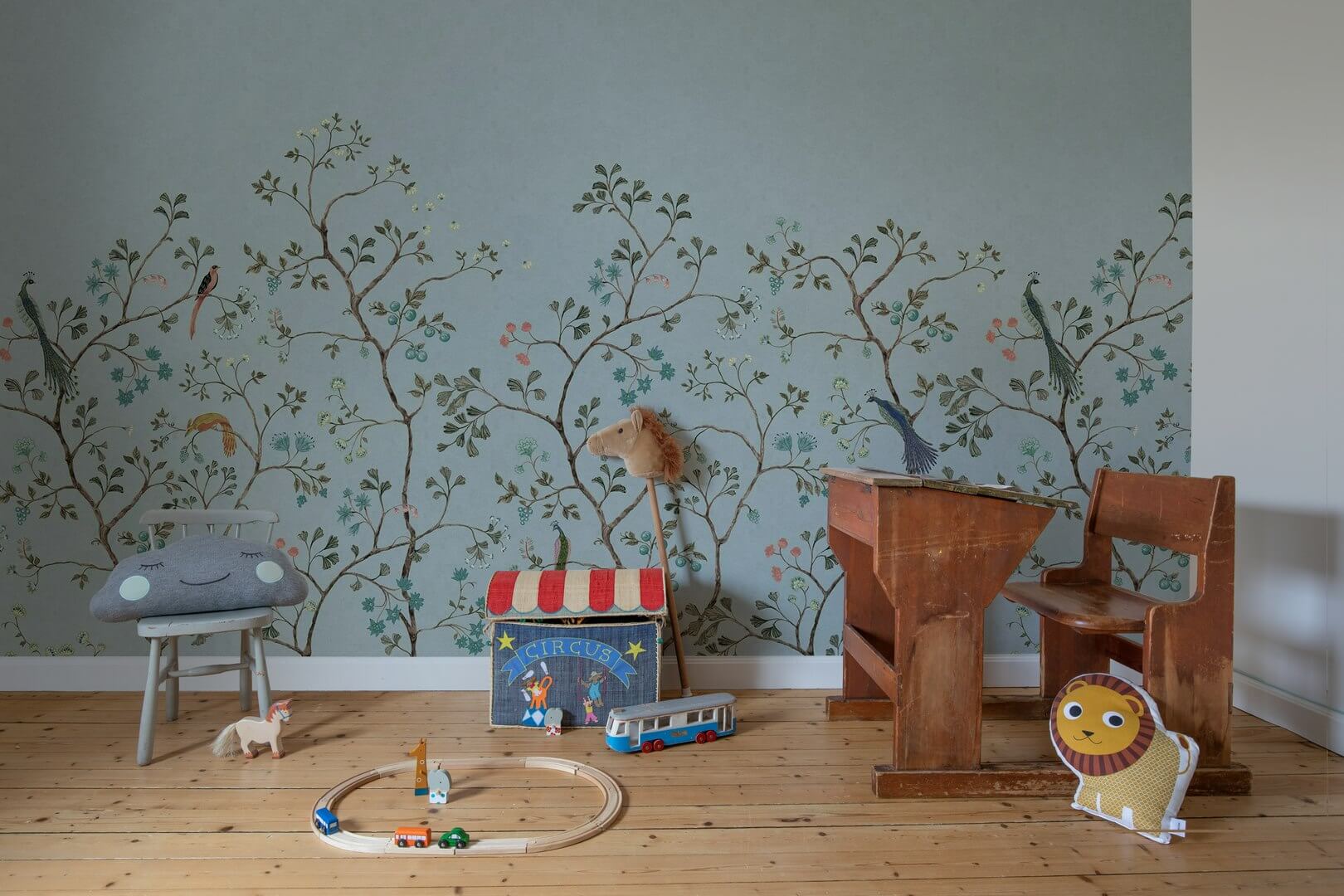 Fototapeta botaniczna Rebel Walls R21196 Songbird Mural Blue Hot Pops