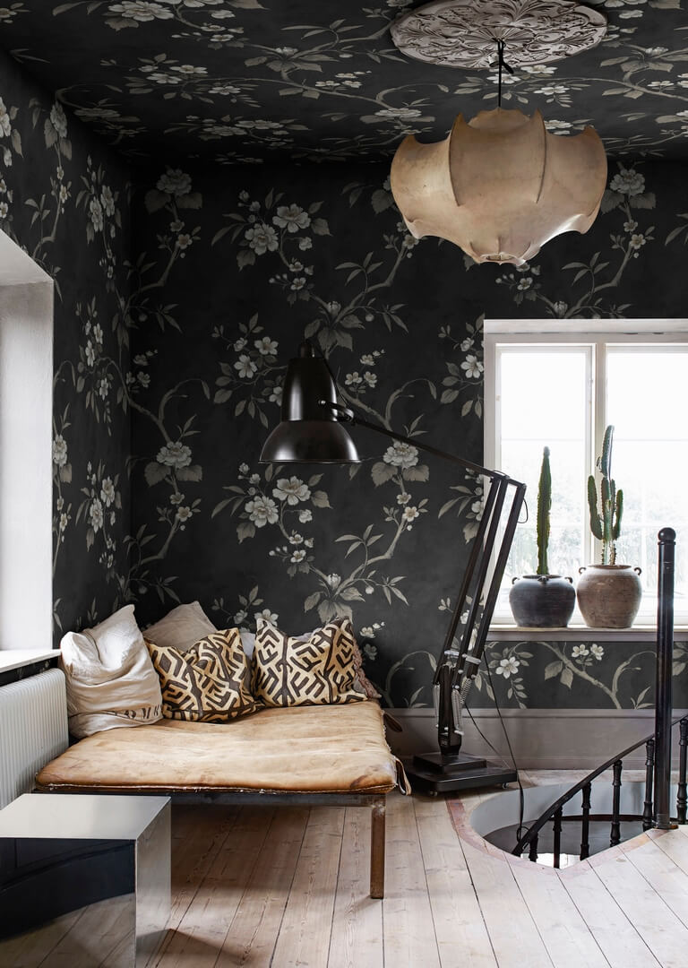 Fototapeta romantyczne kwiaty Rebel Walls R20988 Poetic Flora Black Poetic