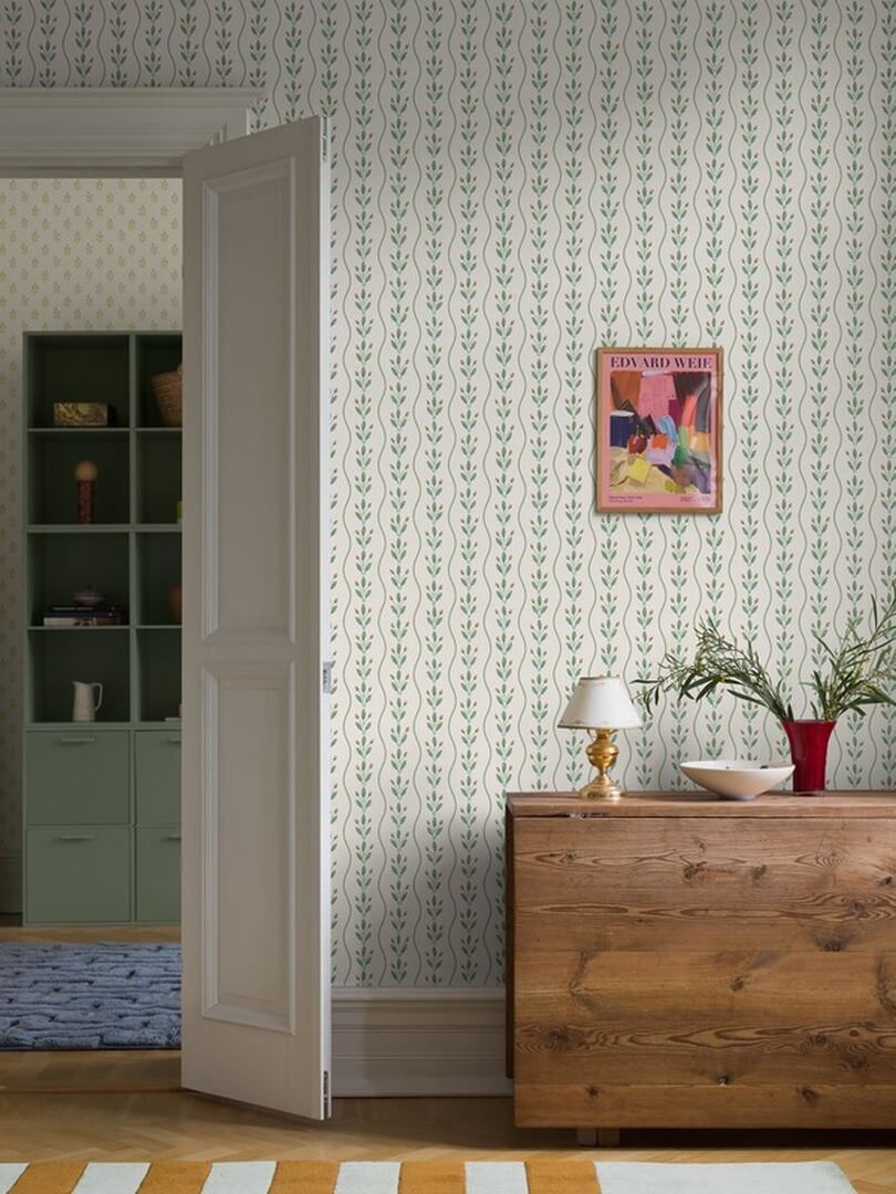 Tapeta roślinna falujące paski Boras Tapeter 7778 Flower Buds Adorn