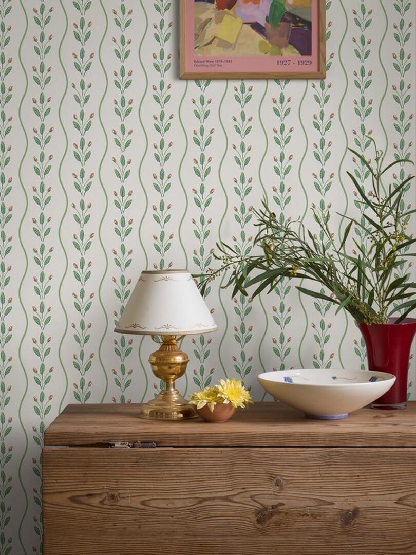 Tapeta roślinna falujące paski Boras Tapeter 7778 Flower Buds Adorn