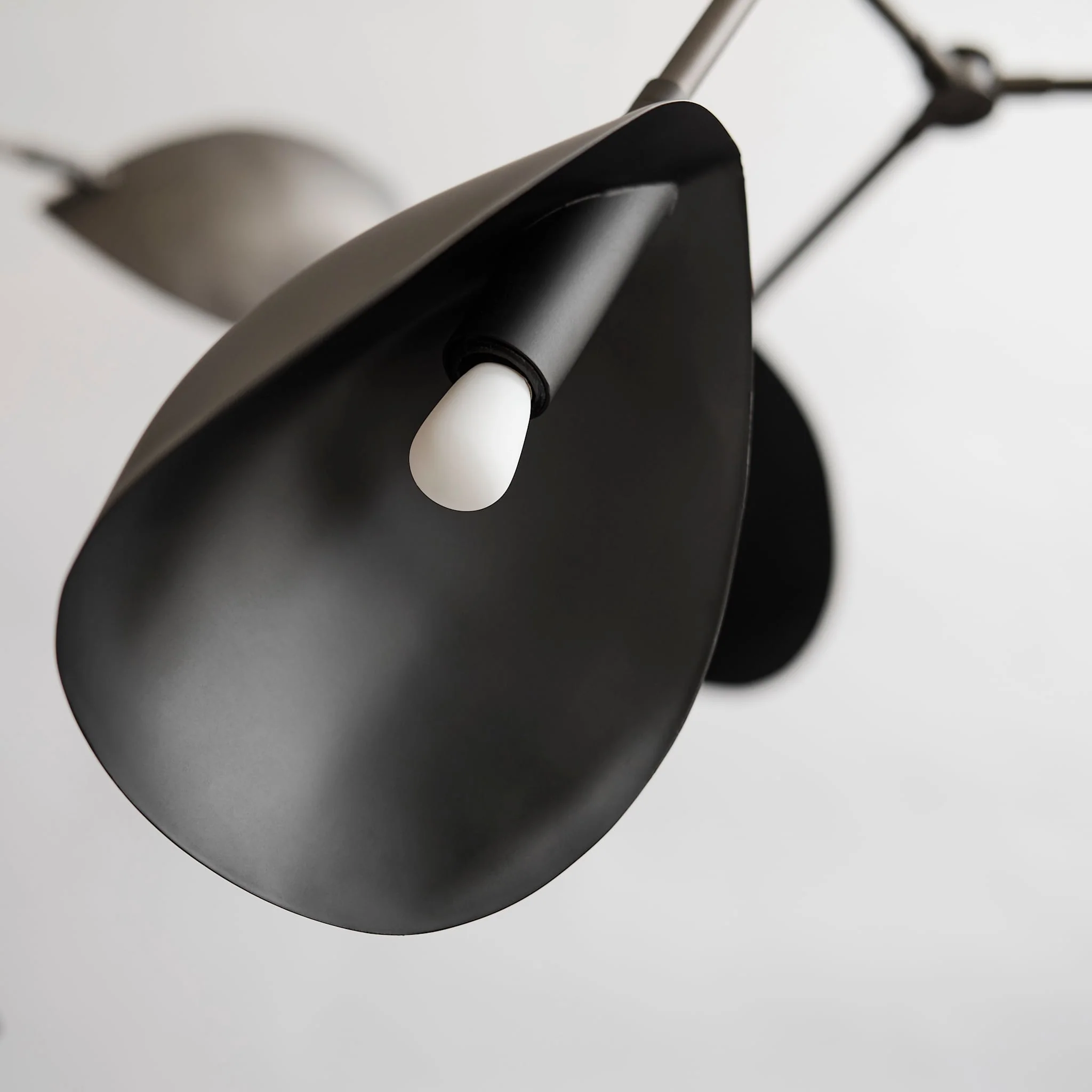 Nowoczesna lampa wisząca 249013 Stingray Chandelier Bronze (5m) 101 Copenhagen