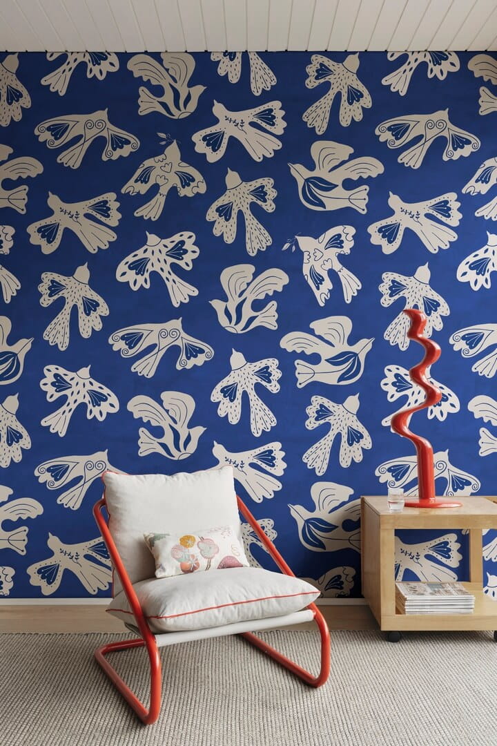 Fototapeta stylizowane ptaki Rebel Walls R20519 Dancing Wings Blue Symbolic