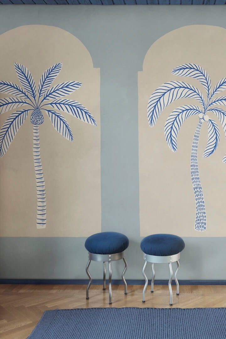 Fototapeta klasyczne łuki i stylizowane palmy Rebel Walls R21253 Palm Arches Blue Symbolic