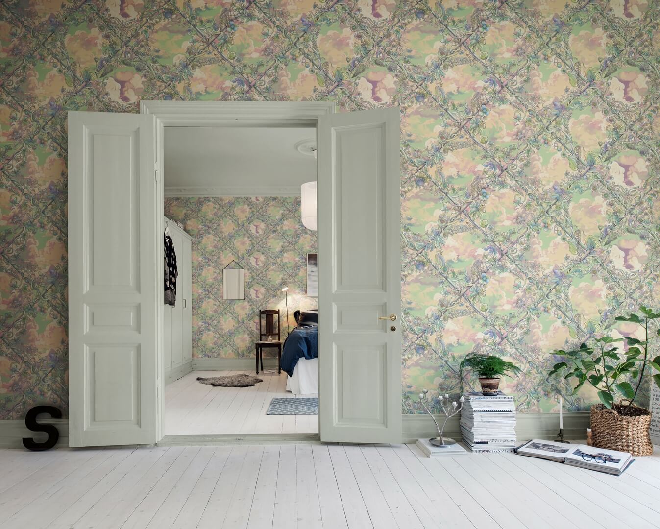 Fototapeta roślinna kratownica w chmurach Rebel Walls R21027 Babylon Sky Dusty Pink Sam Wilde