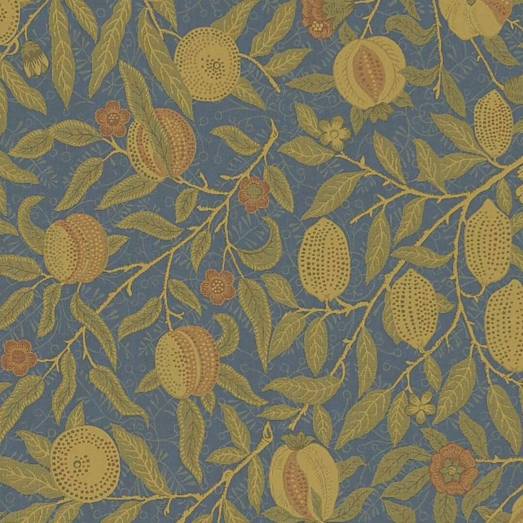 Tkanina ze wzorem owoców i liści Morris & Co. 230284 Fruit Weave Morris & Friends Fabric Volume II