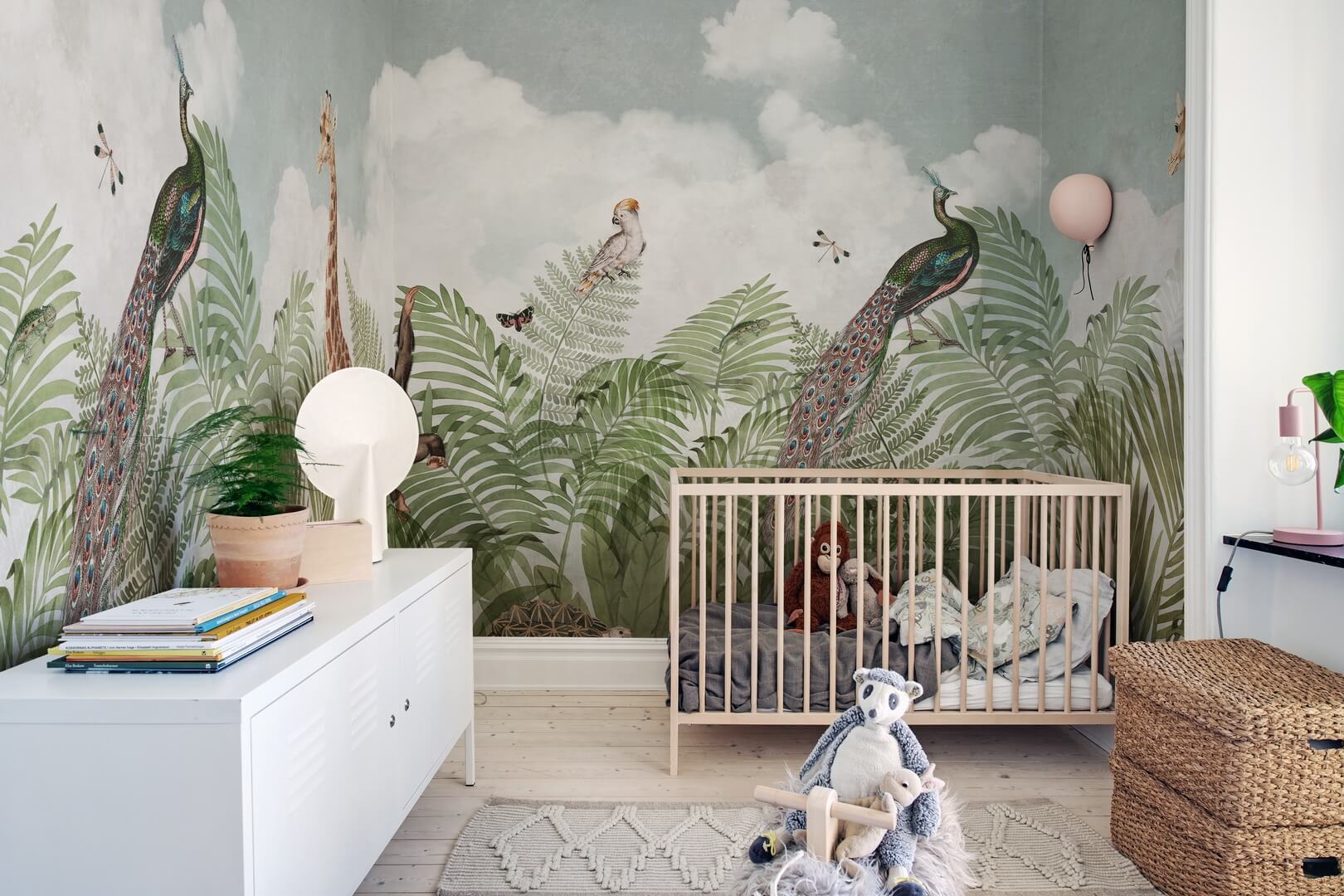 Fototapeta egotyczne zwierzęta Rebel Walls R21384 Wild Haven Green Hot Pops