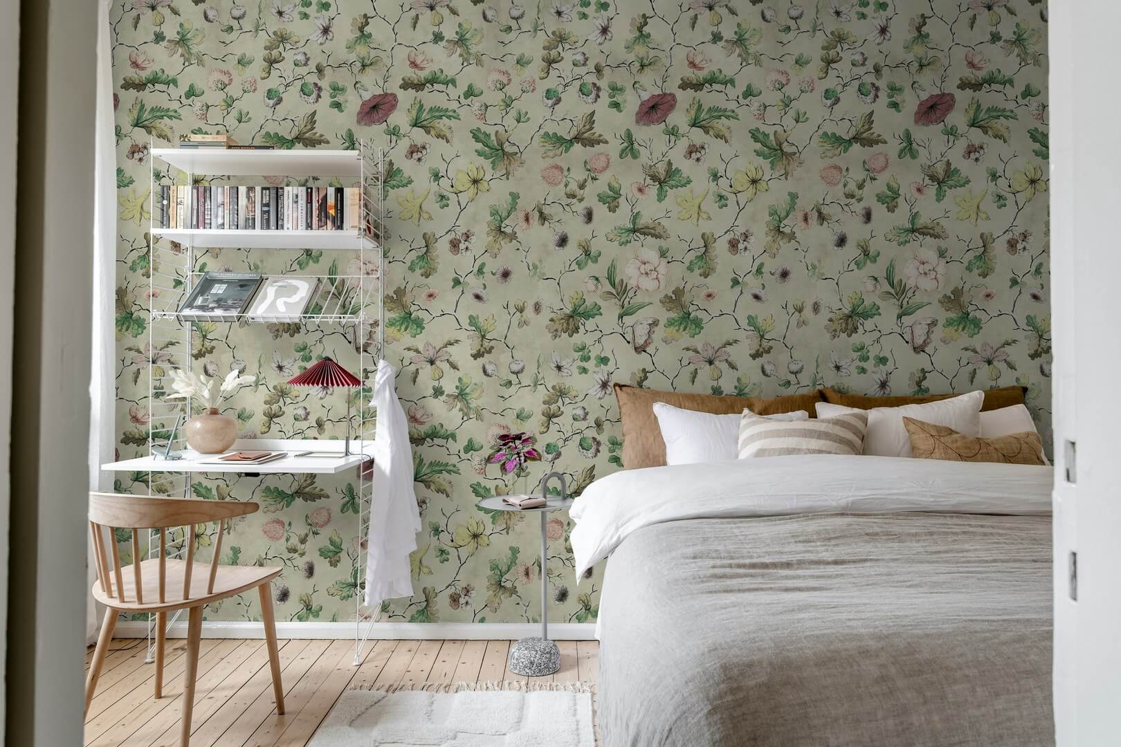 Fototapeta botaniczna vintage Rebel Walls R21427 Verdant Bloom Beige Hot Pops