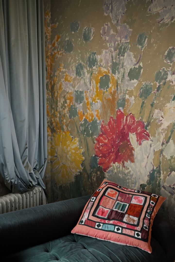 Fototapeta kwiaty w malarskim stylu Rebel Walls R21296 Lilians Bed Original Marie Olsson Nylander