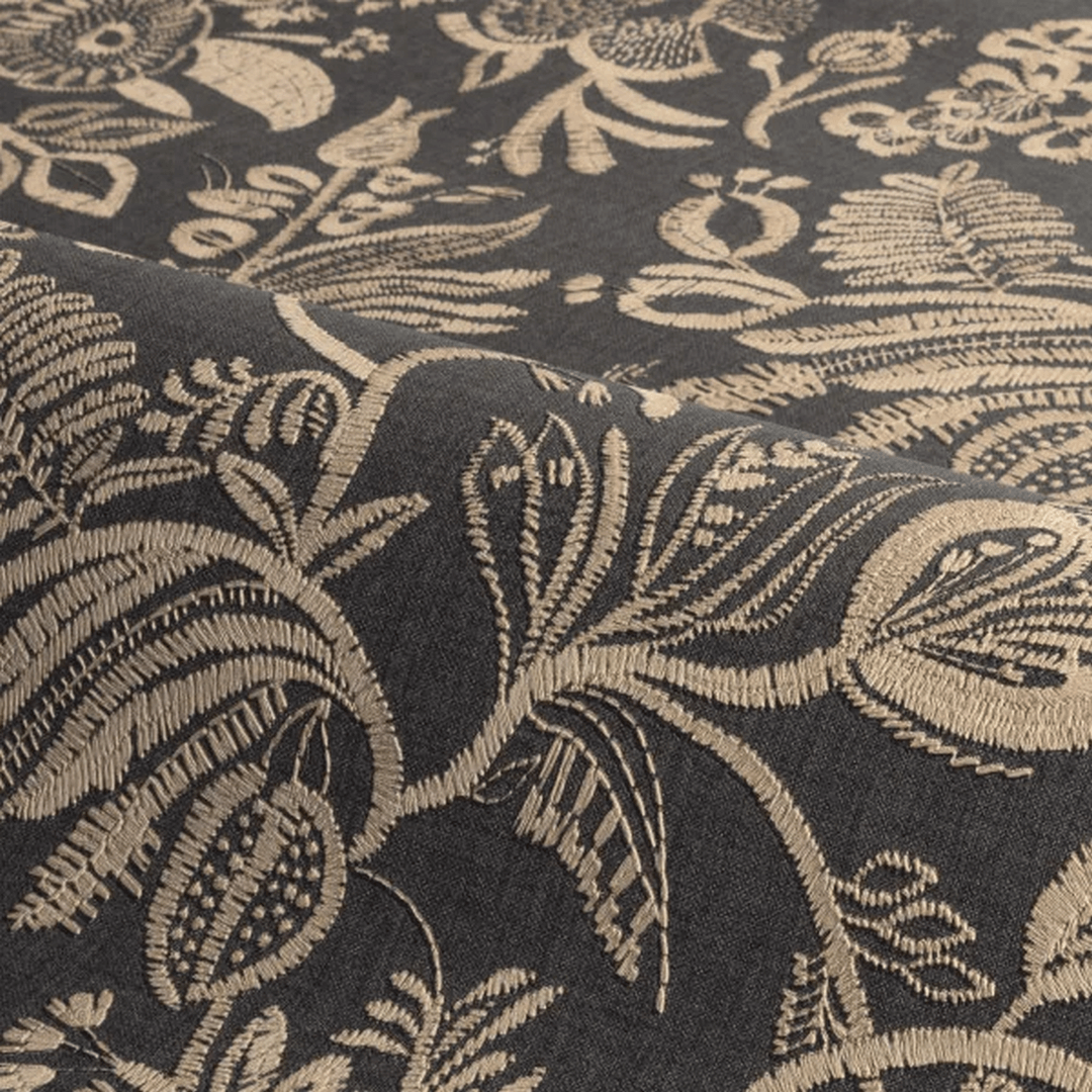 Tapeta haftowane kwiatowe pnącza Casamance 76961120 Pastel Broderies - 100 cm szer.