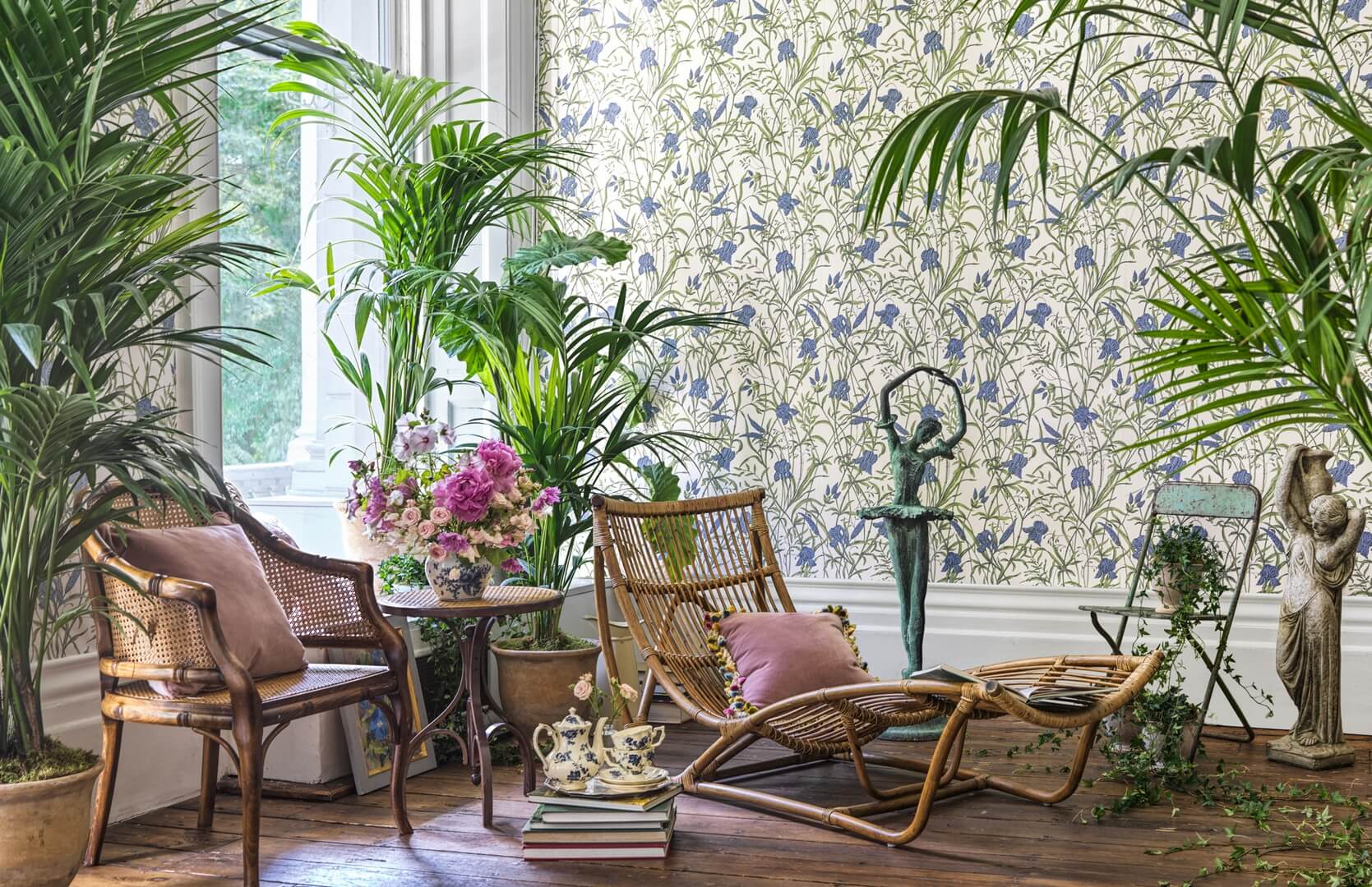 Tapeta kwiaty irysów Cole & Son 128/5027 Iris Classics Collection Vol.II